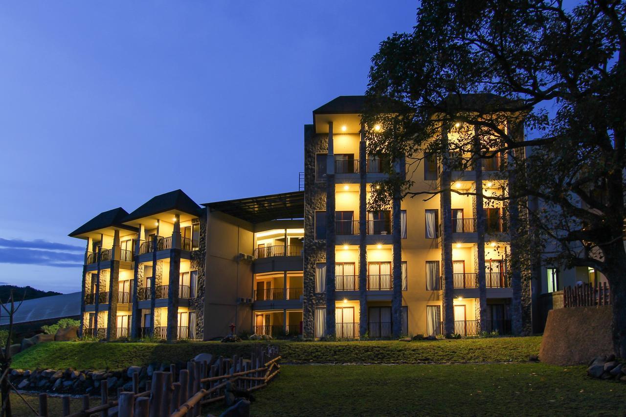 Baobab Safari Resort Prigen Exterior photo